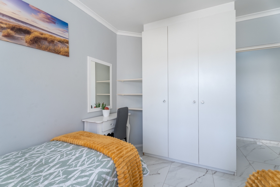 To Let 3 Bedroom Property for Rent in Greenways Golf Estate Western Cape